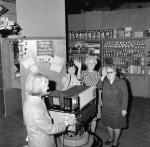 Readers Meet TV Stars - Trip Down 'The Street'