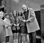 Hughie Green Signs Autographs